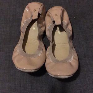 Yosi Samra patent flats